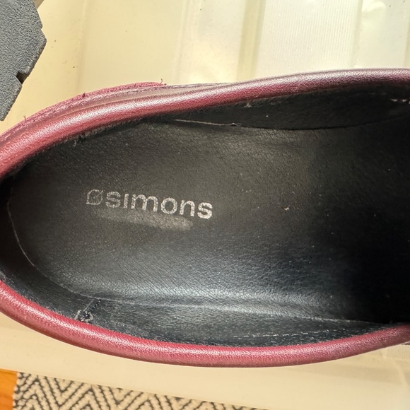 Simons Men’s 41 chunky loafers in burgundy - Picture 5 of 7